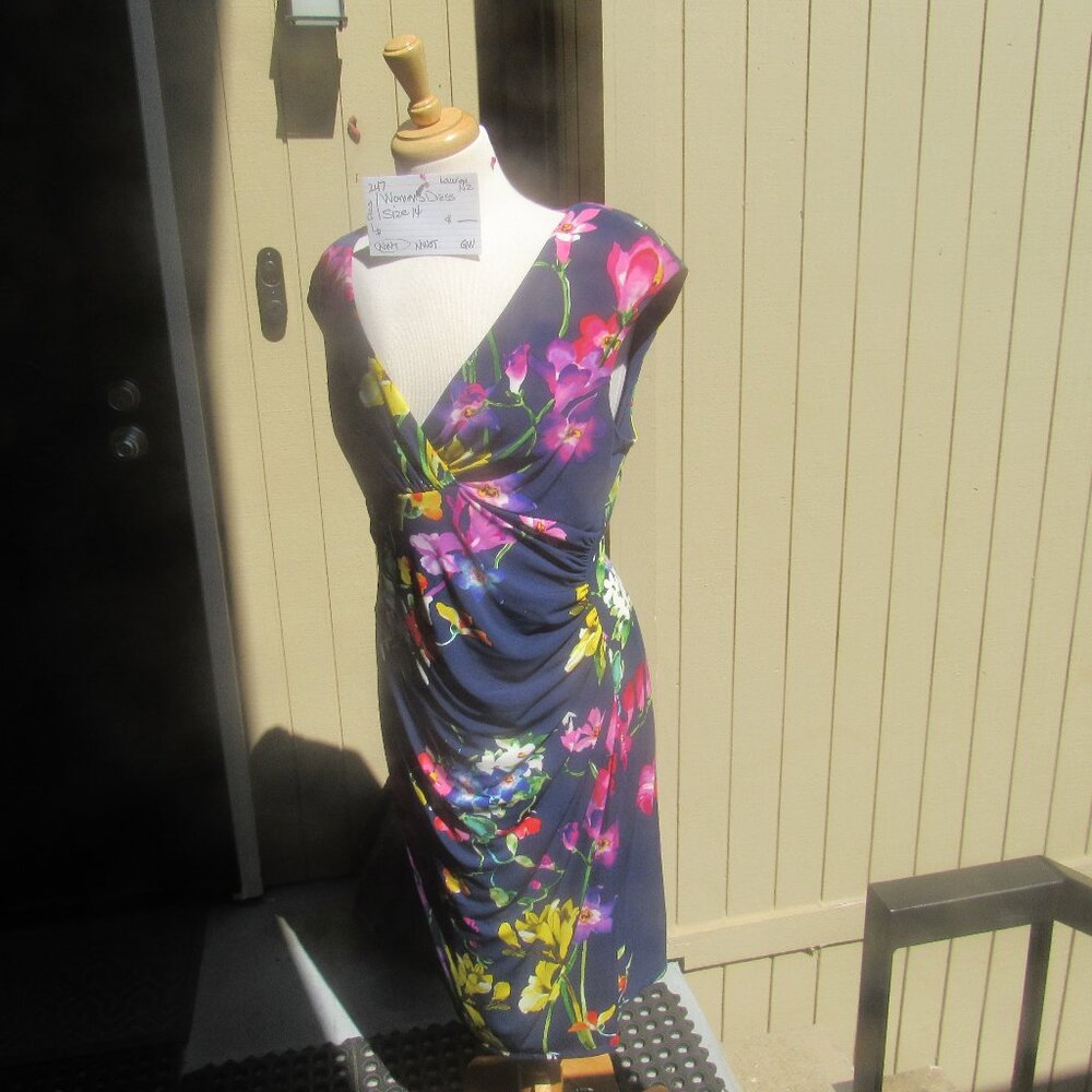 #247  NEW WOMEN'S FLORAL DRESS BY RALPH LAUREN  (SIZE 14US)